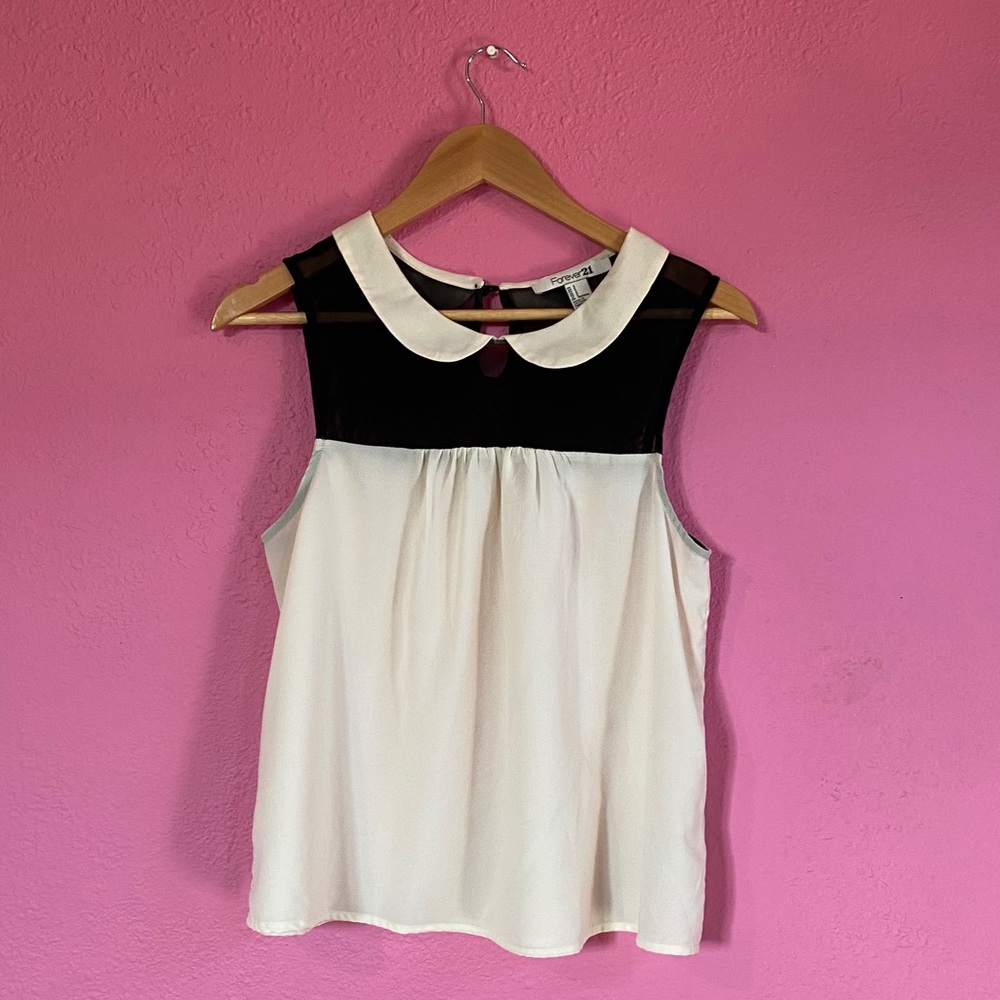 FOREVER 21 Peter Pan collar shirt 60’s mod style